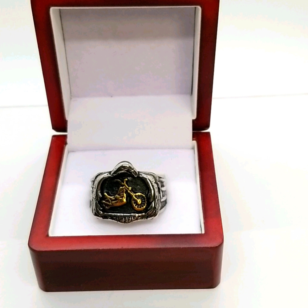 Mans ring